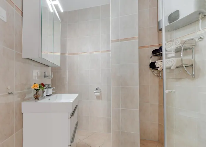 Πανσιόν Heavenly Dream House With Pool 3*