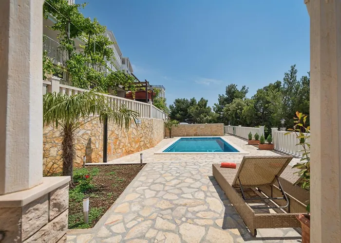 Πανσιόν Heavenly Dream House With Pool
