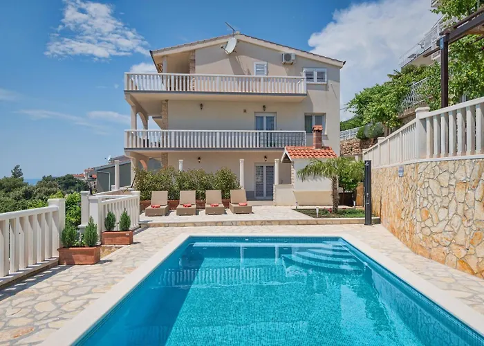 Πανσιόν Heavenly Dream House With Pool