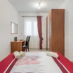 Heavenly Dream House With Pool 3*