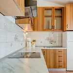 Heavenly Dream House With Pool 3* Stanici