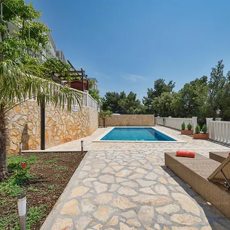 Heavenly Dream House With Pool *