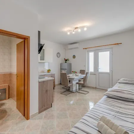 Heavenly Dream House With Pool 3* Stanici
