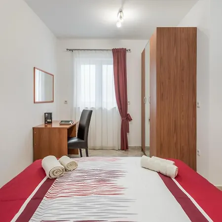 Heavenly Dream House With Pool 3*