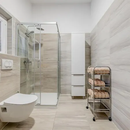 Heavenly Dream House With Pool 3*
