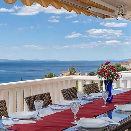 Heavenly Dream House With Pool 3*
